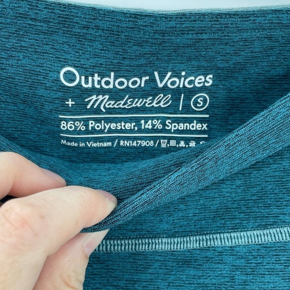 Outdoor Voices x Madewell S 3/4 Warmup Leggings and Athena Crop Top - Picture 12 of 14